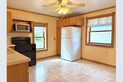 752 E Mark Street, Winona, MN 55987 - Photo 6