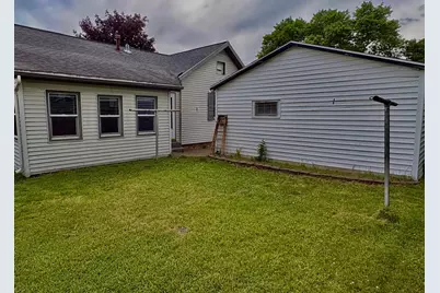 752 E Mark Street, Winona, MN 55987 - Photo 8
