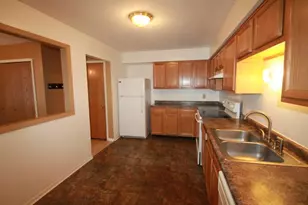 949 Wescott Trail, Eagan, MN 55123 - Photo 2