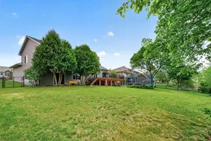 10035 Fallgold Parkway N, Brooklyn Park, MN 55443 - Photo 32