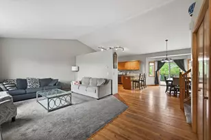 10035 Fallgold Parkway N, Brooklyn Park, MN 55443 - Photo 6
