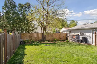 818 Larpenteur Avenue W, Saint Paul, MN 55113 - Photo 36