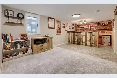 818 Larpenteur Avenue W, Saint Paul, MN 55113 - Photo 22