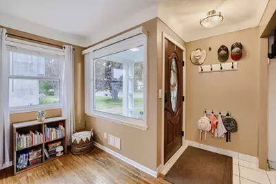 818 Larpenteur Avenue W, Saint Paul, MN 55113 - Photo 12