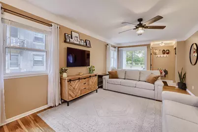 818 Larpenteur Avenue W, Saint Paul, MN 55113 - Photo 6