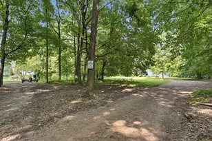 220 Frontier Ct, Chanhassen, MN 55317 - Photo 48