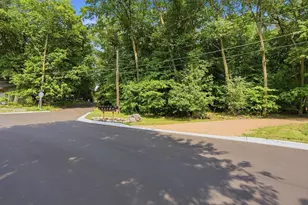 220 Frontier Ct, Chanhassen, MN 55317 - Photo 52