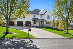 5729 Linden Ave N, Lake Elmo, MN 55042 - Photo 2