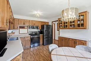 7860 Upper 17th St N, Oakdale, MN 55128 - Photo 4