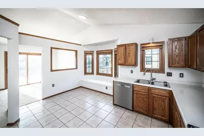 1500 Lakeview Curve, Eagan, MN 55122 - Photo 12