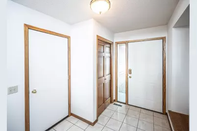 1500 Lakeview Curve, Eagan, MN 55122 - Photo 4