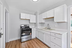 967 Rose Ave E, Saint Paul, MN 55106 - Photo 16