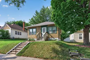 967 Rose Ave E, Saint Paul, MN 55106 - Photo 1