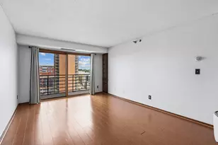 66 9th St E, Saint Paul, MN 55101 - Photo 2