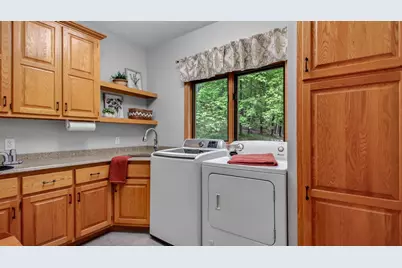 2957 E Princeton Avenue, Eau Claire, WI 54703 - Photo 16