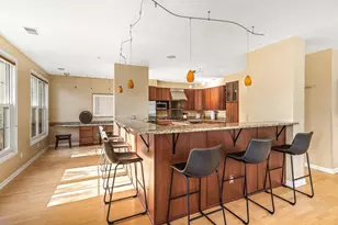 573 S 10th St, Minneapolis, MN 55404 - Photo 8