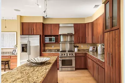 573 S 10th Street, Minneapolis, MN 55404 - Photo 24