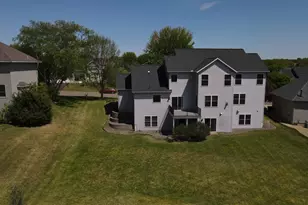 2888 Eagle Valley Dr, Woodbury, MN 55129 - Photo 64