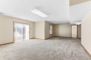 2888 Eagle Valley Dr, Woodbury, MN 55129 - Photo 38