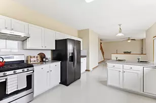 2888 Eagle Valley Dr, Woodbury, MN 55129 - Photo 18