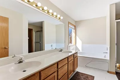 2888 Eagle Valley Drive, Woodbury, MN 55129 - Photo 30