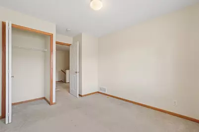 3560 Sterling Heights Drive #B, River Falls, WI 54022 - Photo 16