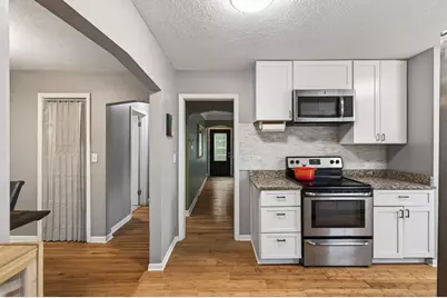 1843 Montana Avenue E, Saint Paul, MN 55119 - Photo 10