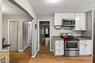 1843 Montana Ave E, Saint Paul, MN 55119 - Photo 10
