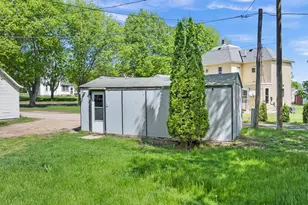 102 E Lyon St, Minneota, MN 56264 - Photo 28
