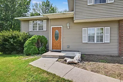 932 Hillside Avenue SW, New Prague, MN 56071 - Photo 2