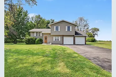 932 Hillside Avenue SW, New Prague, MN 56071 - Photo 1