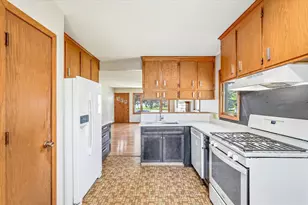 3110 39th Ave NE, Saint Paul, MN 55421 - Photo 8