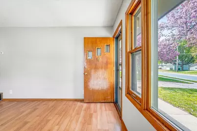 3110 39th Avenue NE, Saint Paul, MN 55421 - Photo 4