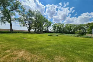 1055 141st St, Pipestone, MN 56164 - Photo 42