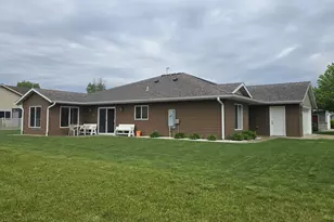 1709 Keystone Dr, Albert Lea, MN 56007 - Photo 4