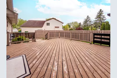 129 Hemlock Place, Vadnais Heights, MN 55127 - Photo 8