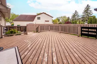 129 Hemlock Pl, Vadnais Heights, MN 55127 - Photo 8