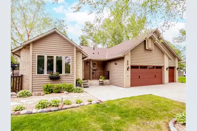 129 Hemlock Place, Vadnais Heights, MN 55127 - Photo 1