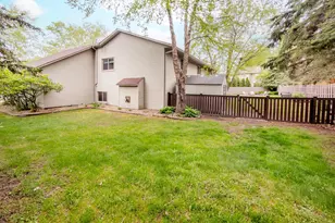 129 Hemlock Pl, Vadnais Heights, MN 55127 - Photo 14