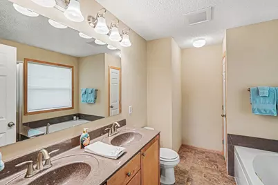 15555 Eagles Nest Way #705, Apple Valley, MN 55124 - Photo 20