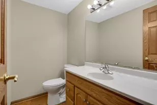 832 Bailey St, Hastings, MN 55033 - Photo 10