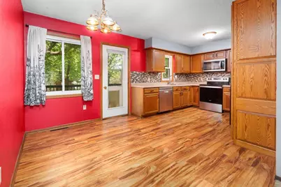 906 5th Avenue NE, Little Falls, MN 56345 - Photo 4