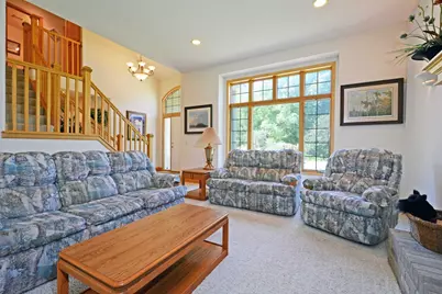 1470 N Mary Street N, Maplewood, MN 55119 - Photo 4