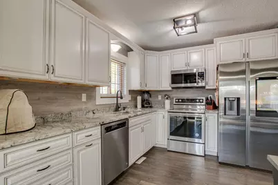 1317 35th Avenue S, Moorhead, MN 56560 - Photo 18