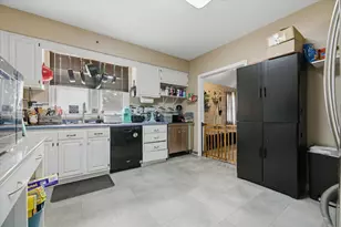 420 N 5th St, Marshall, MN 56258 - Photo 12