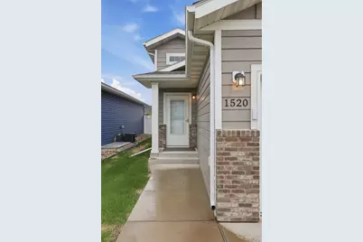1520 67th Avenue S, Fargo, ND 58104 - Photo 2
