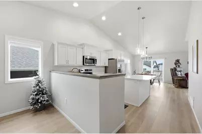 1520 67th Avenue S, Fargo, ND 58104 - Photo 4
