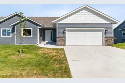 2040 13th Street NW, Faribault, MN 55021 - Photo 2