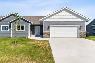 2040 13th St NW, Faribault, MN 55021 - Photo 2