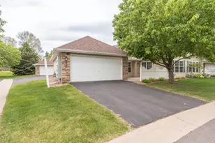 818 Roundhouse St, Shakopee, MN 55379 - Photo 38